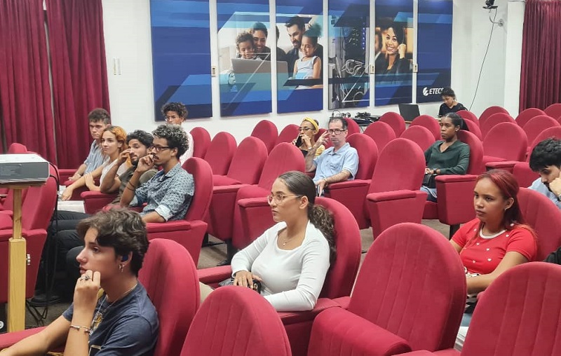 egresados sentados