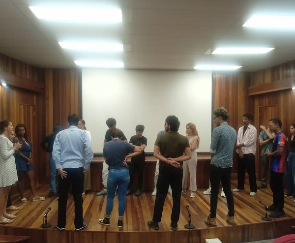 egresados incorporandose
