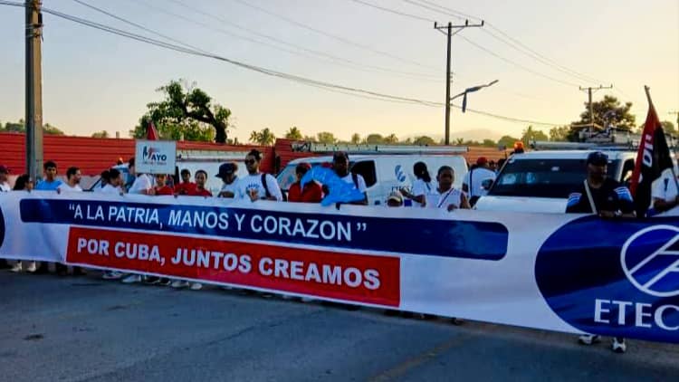 santiago-etecsa-mayo1