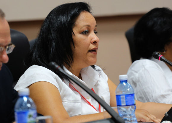 ministra de comunicaciones